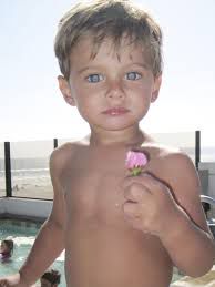 Ronan Thompson (2007-2011)