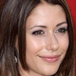 Amanda Crew
